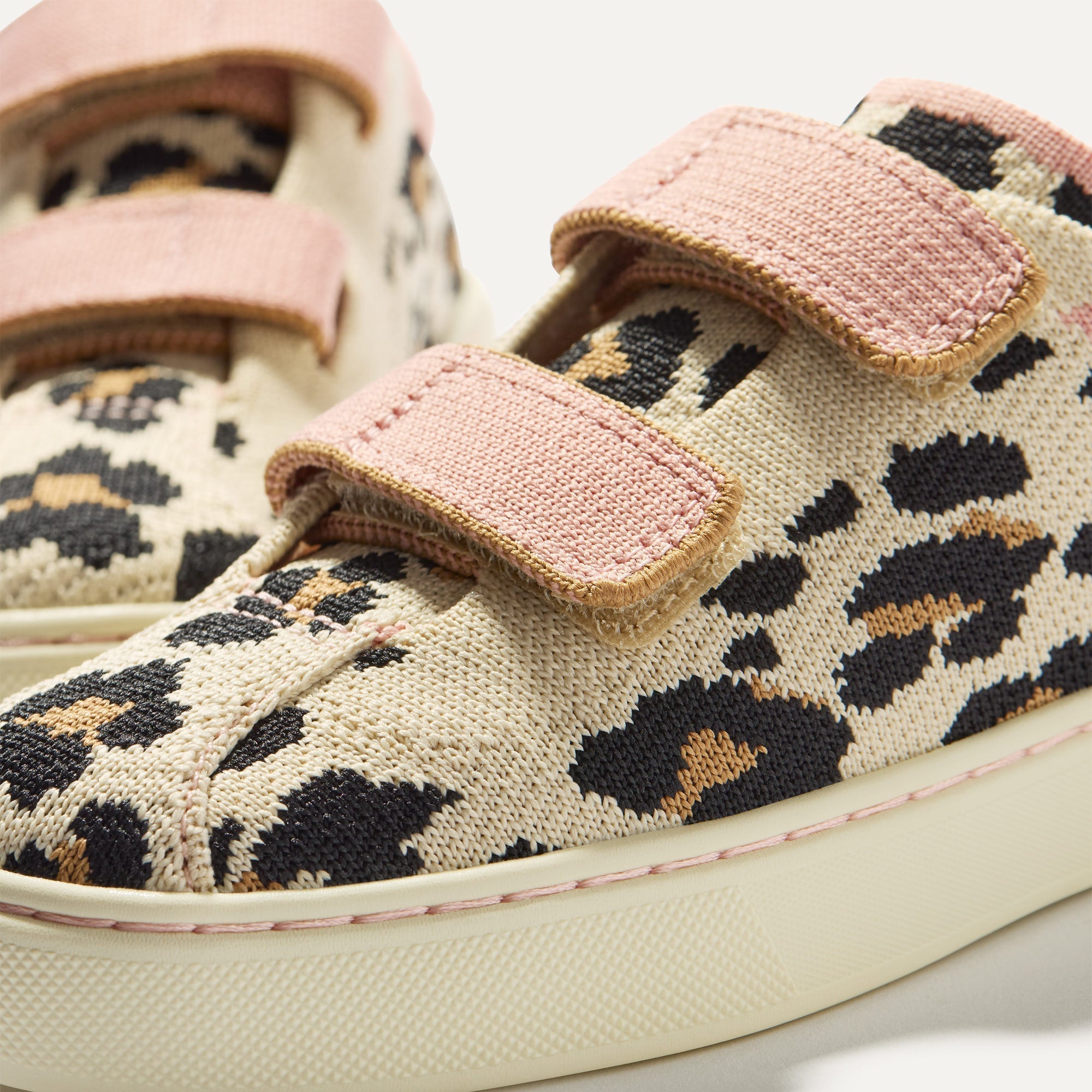 The Kids Strap Sneaker - Cat Blush - Image 5