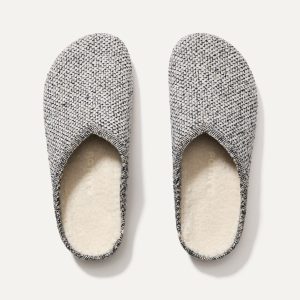 The Cozy Clog - Cookies and Cream Boucl??