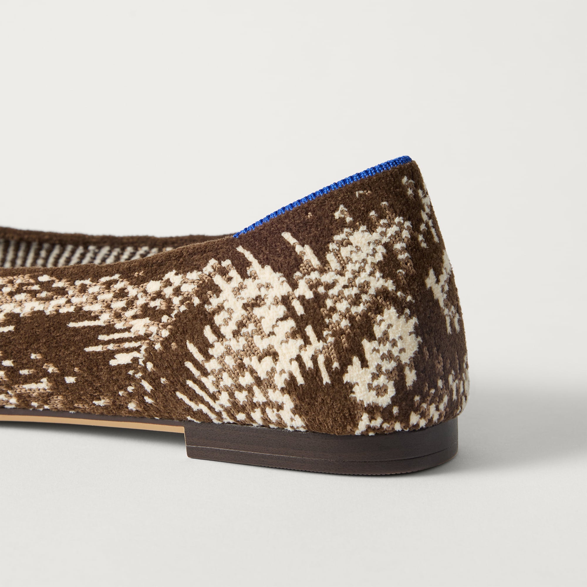 The Point III - ReVelvet? Brown Python - Image 4