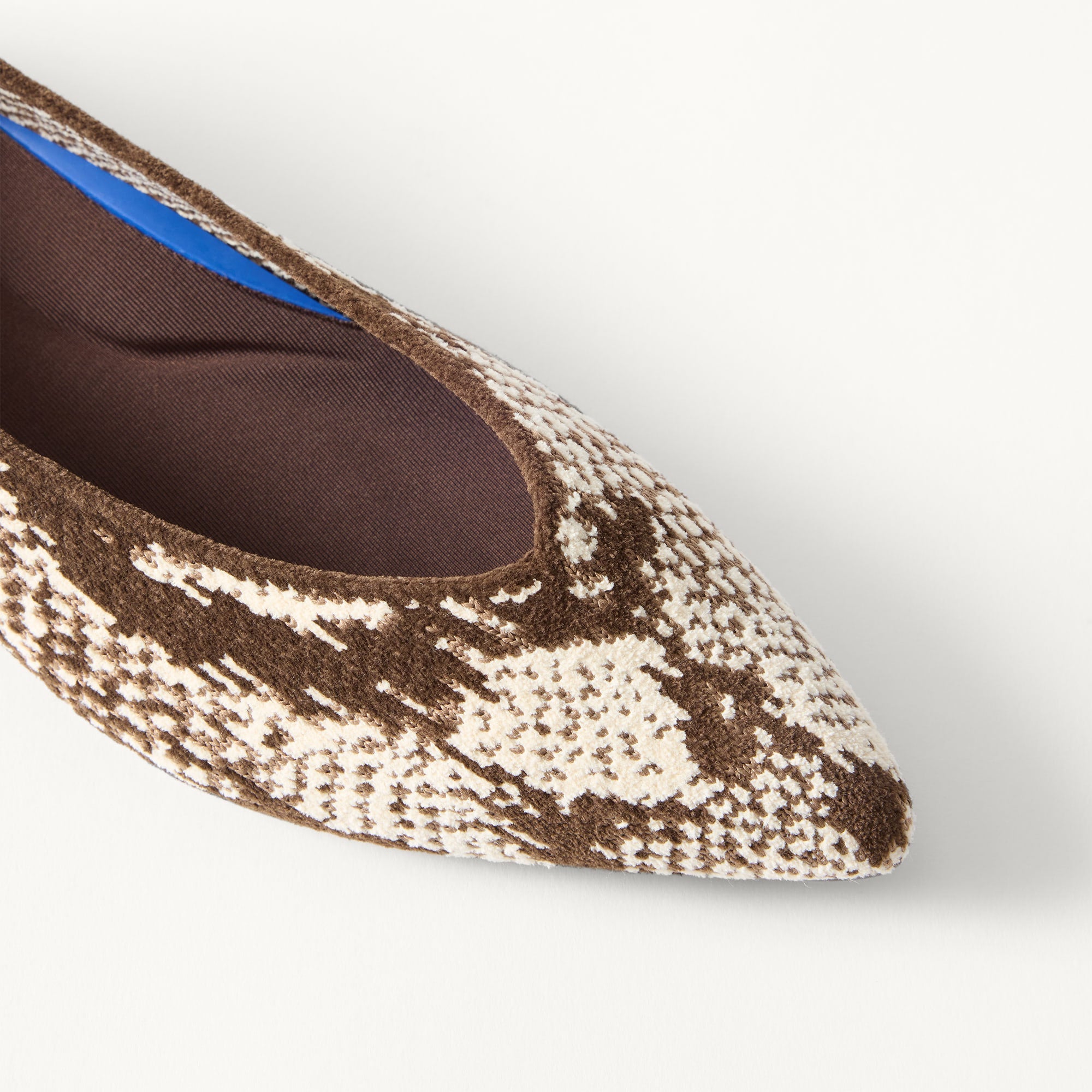 The Point III - ReVelvet? Brown Python - Image 5