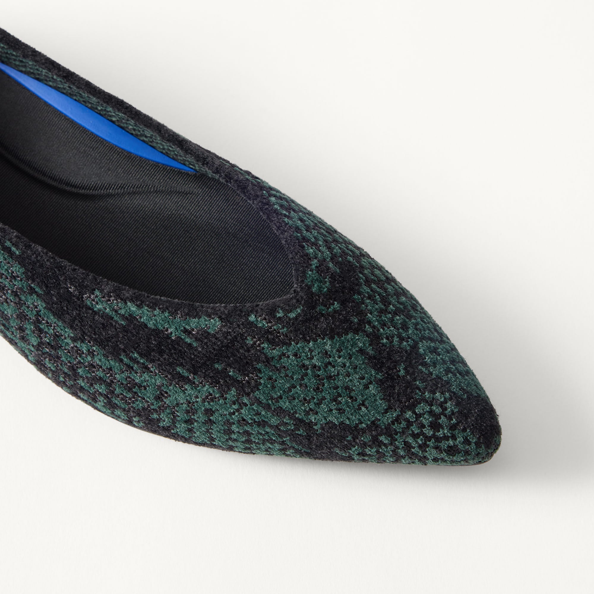 The Point III - ReVelvet? Evergreen Python - Image 5
