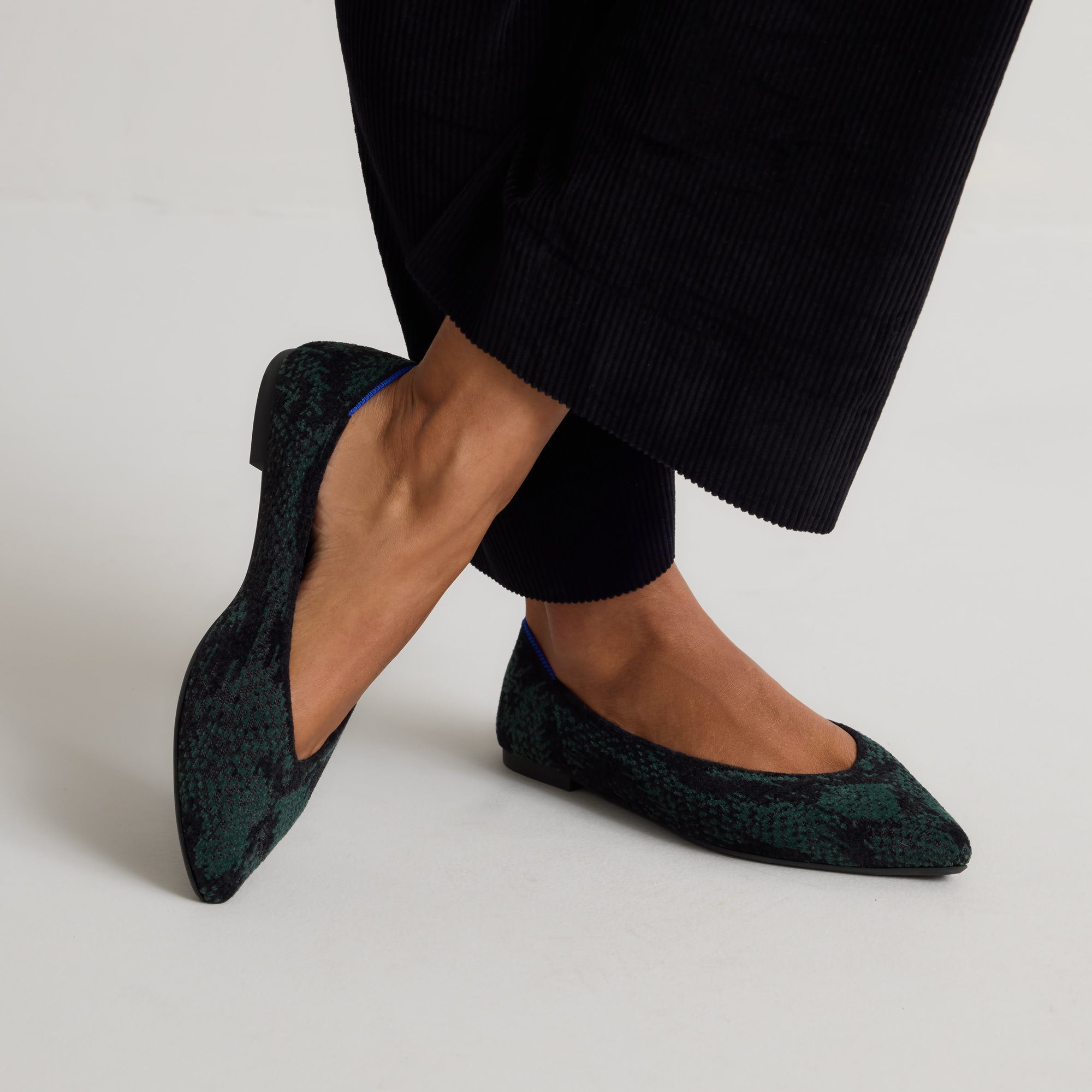The Point III - ReVelvet? Evergreen Python - Image 2