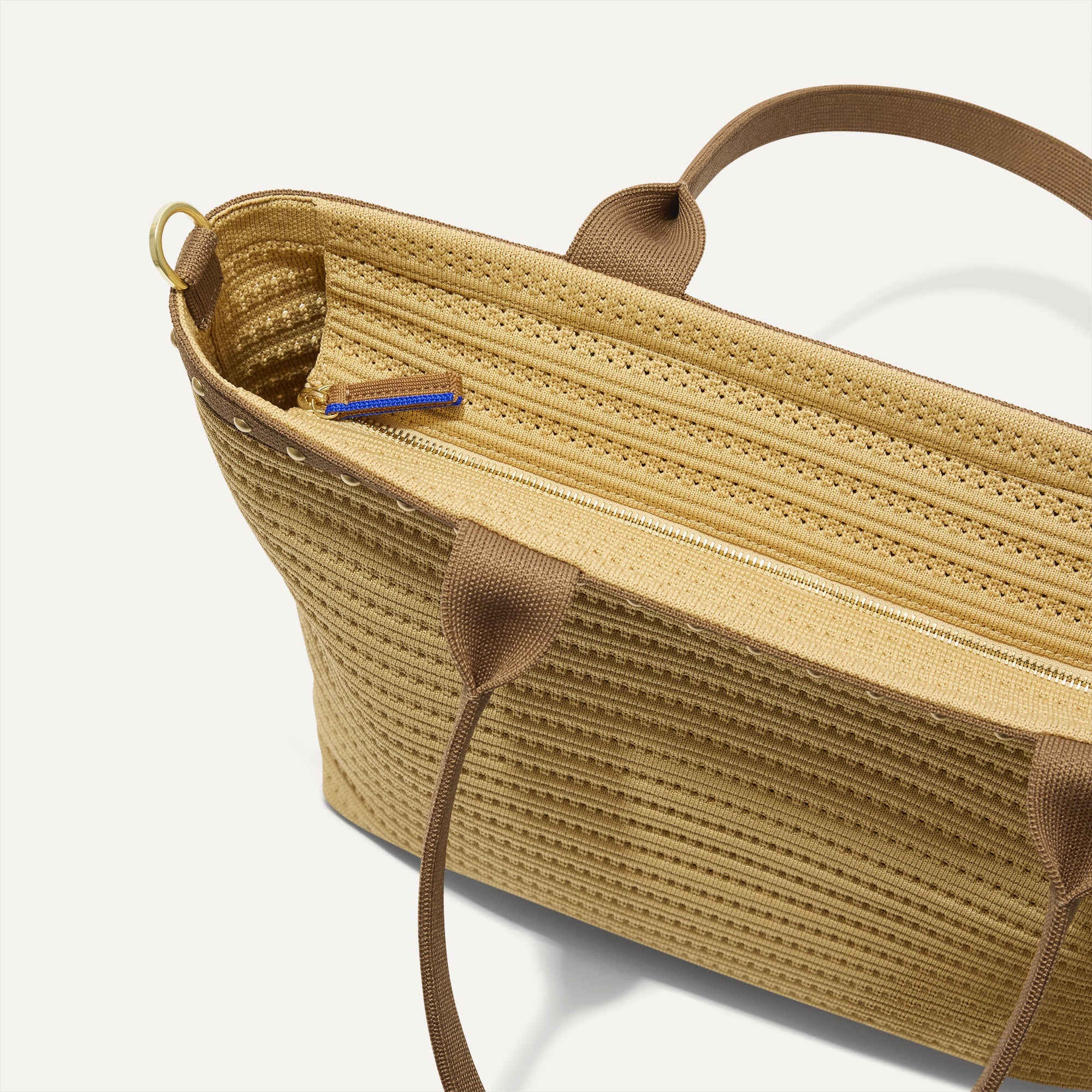 The Lightweight Zip Tote - Brown Butter Crochet - Image 5