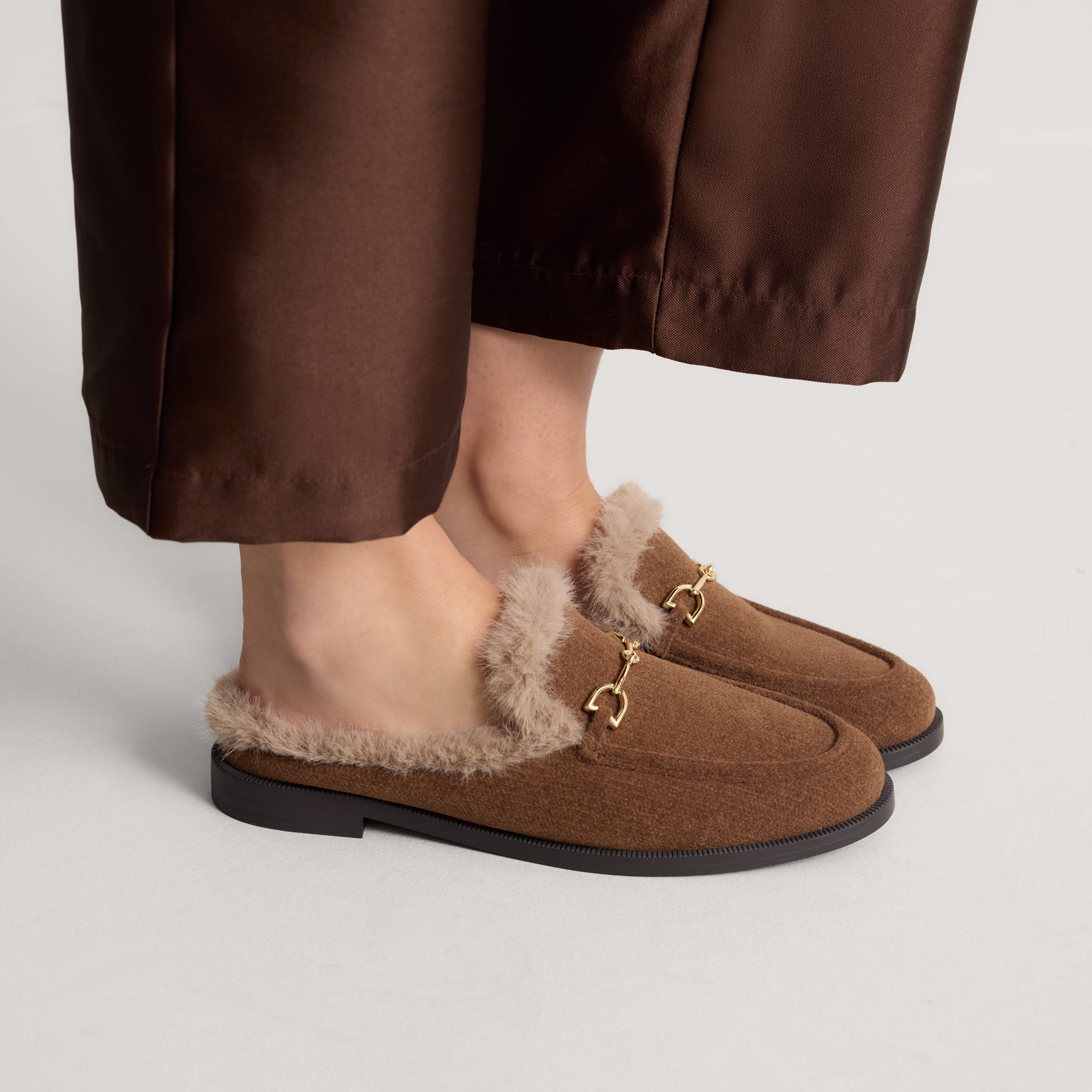 The Apr??s Loafer Mule - ReVelvet? Cinnamon - Image 2
