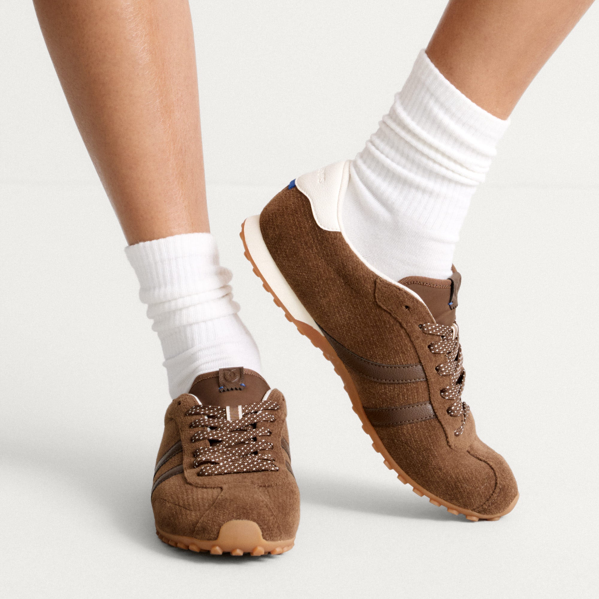 The Ivy Sneaker - ReVelvet? Cinnamon - Image 2